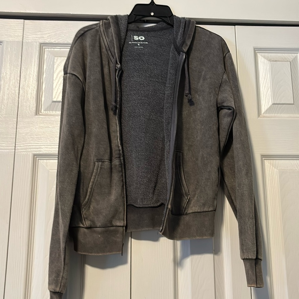 Women’s full zip